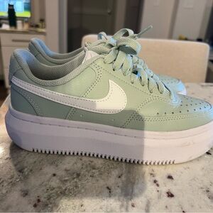 Nike Women's Light Green Air Force 1